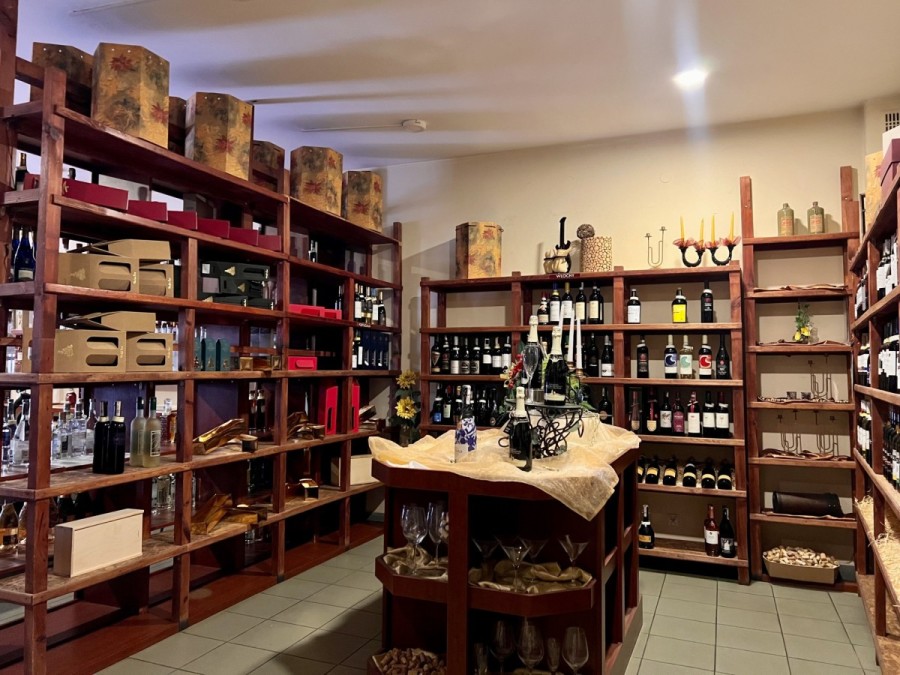 powiat wołomiński, Wołomin, Ogrodowa, Centrum | 75 m2 | Witryna od ulicy | Parking