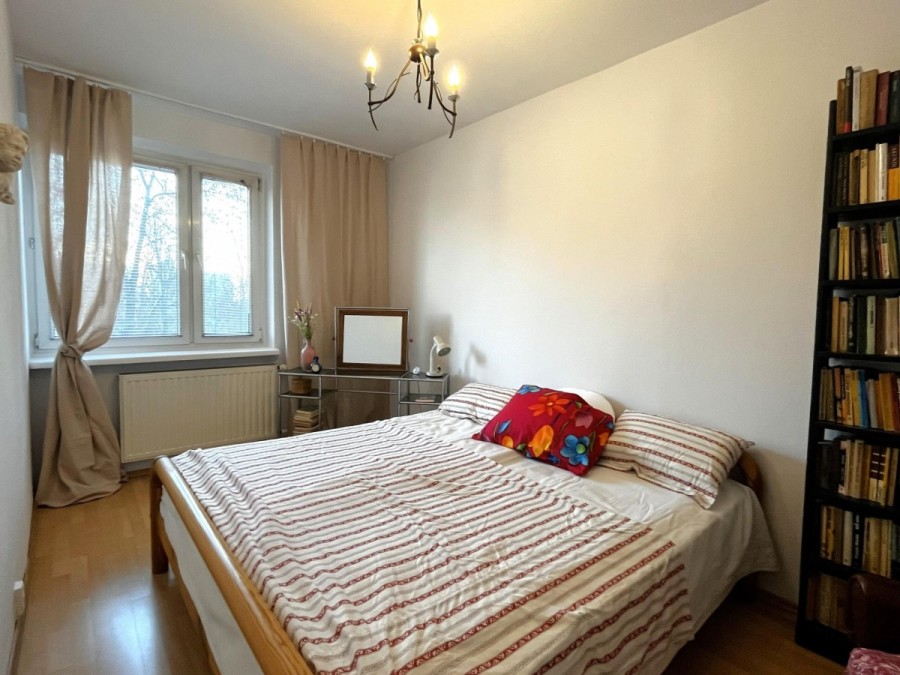 Warszawa, Ursynów, Polinezyjska, Duże 3 pokoje, widna kuchnia, do remontu, metro