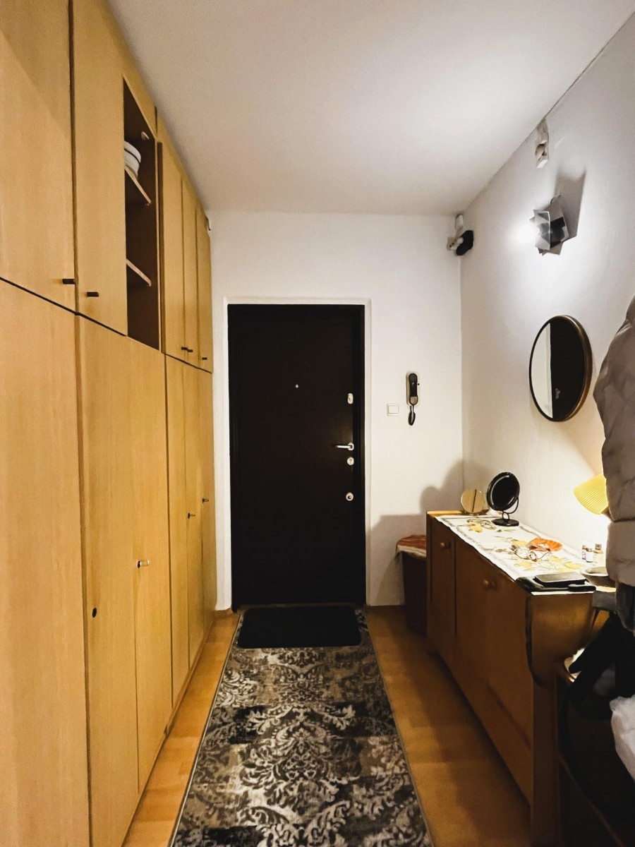 Warszawa, Ursynów, Polinezyjska, Duże 3 pokoje, widna kuchnia, do remontu, metro