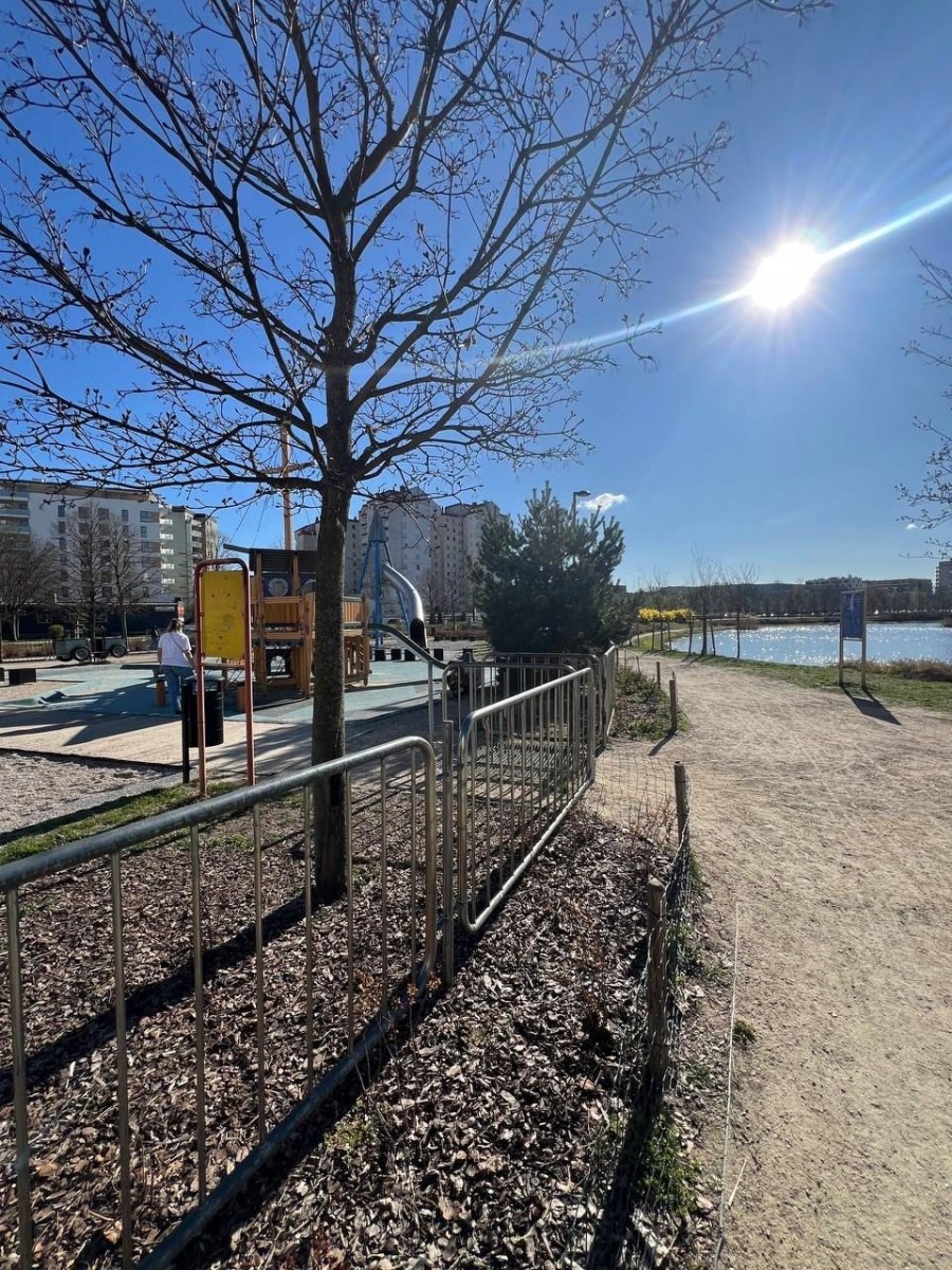 Warszawa, Praga-Południe Gocław, Władysława Umińskiego, Na sprzedaż 3 pokoje Praga-Południe Gocław.