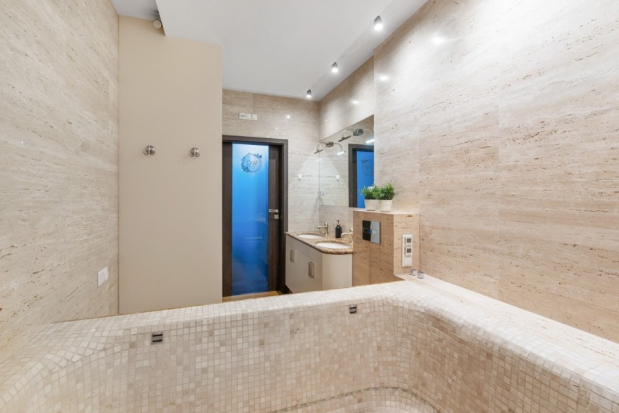 Warszawa, Ochota, Bitwy Warszawskiej 1920 R., Elegancki apartament z marmurową wanną