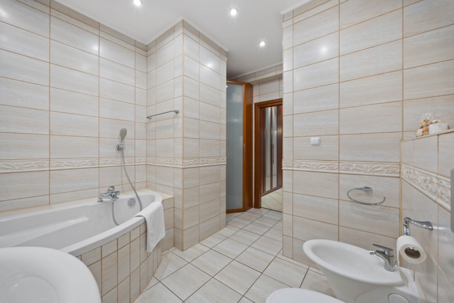 Warszawa, Ochota, Opaczewska, Salon 33m | 2 łazienki | Park Szczęśliwicki