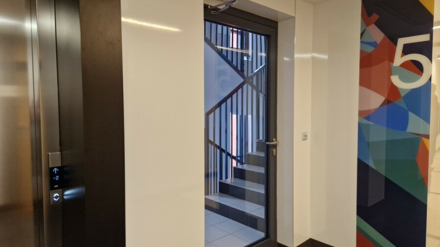 powiat Warszawa, Warszawa, Garażowa, 3 pokoje z miejscem postojowym Garażowa