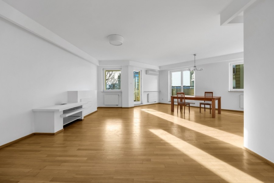 Warszawa, Mokotów, Wielicka, 145m2, 4 pokoje, Basen, Sauna, Siłownia