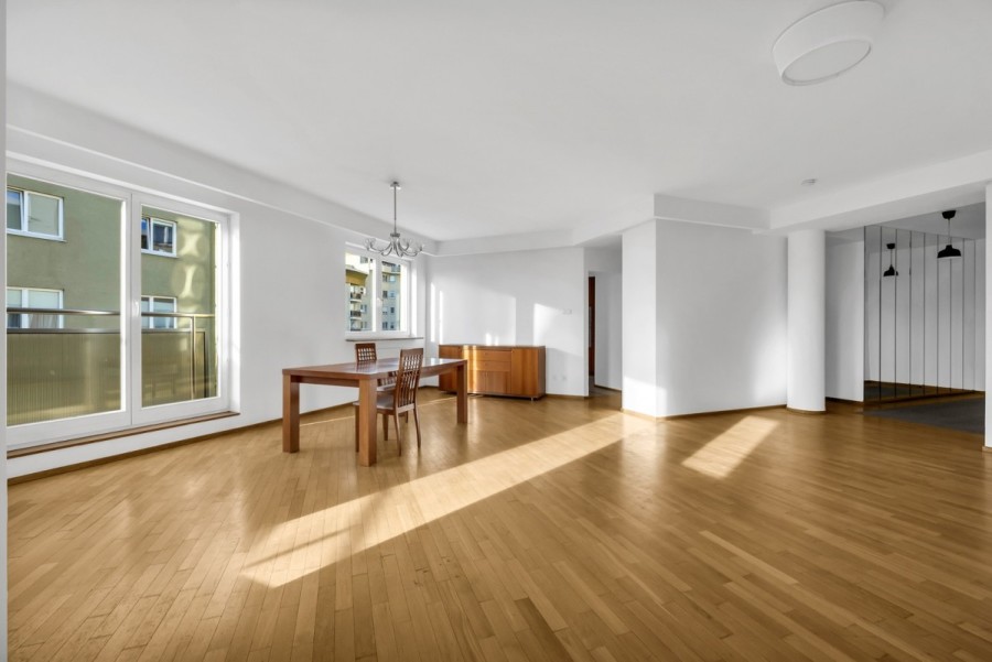 Warszawa, Mokotów, Wielicka, 145m2, 4 pokoje, Basen, Sauna, Siłownia