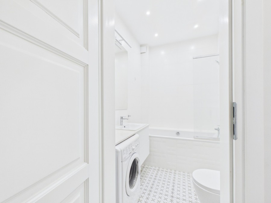 Warszawa, Mokotów, Kazimierzowska, Dwupokojowe, nieumeblowane mieszkanie w kamienicy