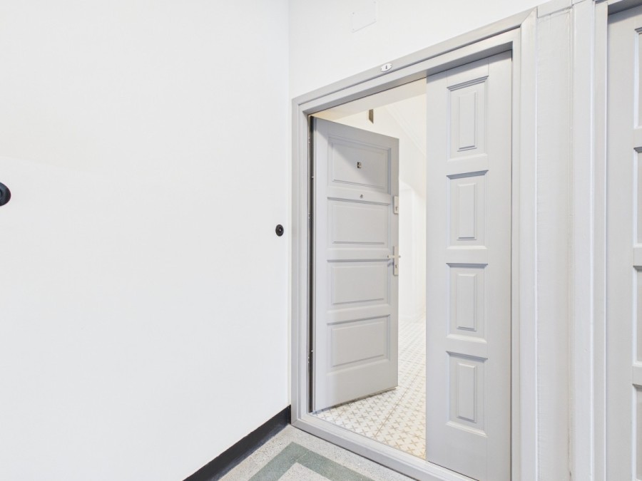 Warszawa, Mokotów, Kazimierzowska, Dwupokojowe, nieumeblowane mieszkanie w kamienicy