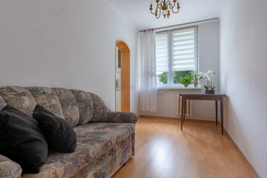 Warszawa, Wawer, Korkowa, Mieszkanie z potencjałem, blisko lasu + piwnica