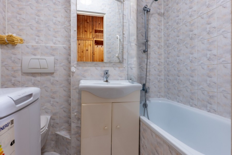 Warszawa, Wawer, Korkowa, Mieszkanie z potencjałem, blisko lasu + piwnica