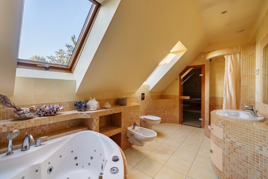 Warszawa, Wilanów Kępa Zawadowska, Kwarty, Działka 2100mkw - piękny ogród - dwa wjazdy