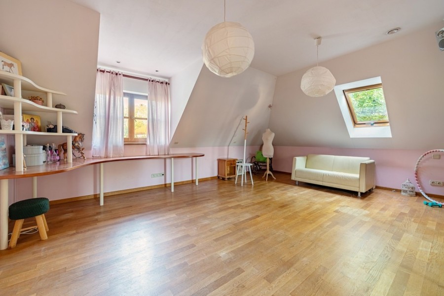 Warszawa, Wilanów Kępa Zawadowska, Kwarty, Działka 2100mkw - piękny ogród - dwa wjazdy