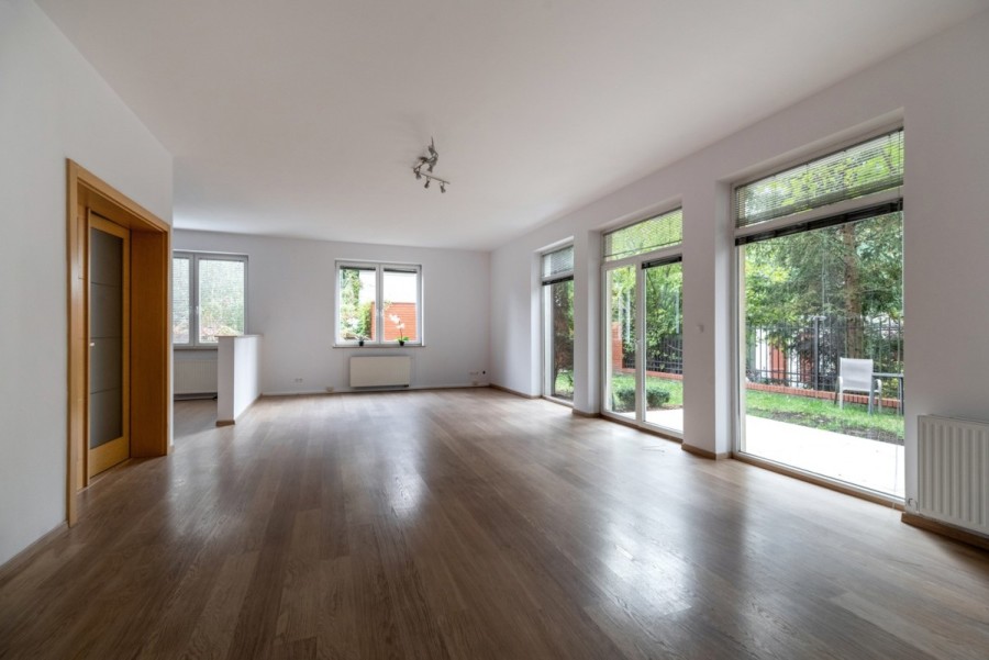 Warszawa, Wilanów Niski, Biedronki, Na cele mieszkaniowe lub komercyjne