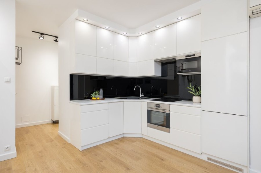 Warszawa, Wilanów, Kazachska, Ostatnie piętro 3 pokoje 2 msc parkingowe