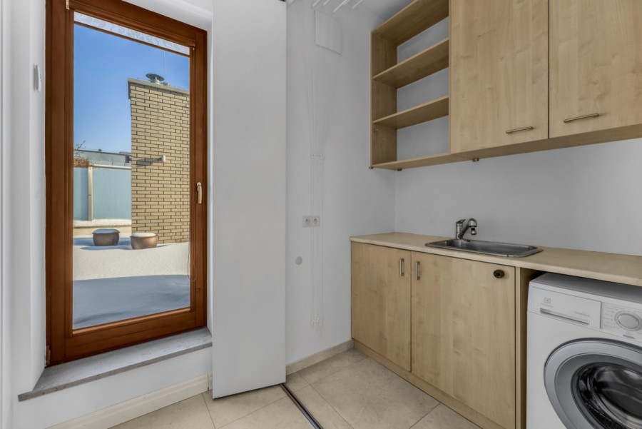 Warszawa, Wilanów, Sarmacka, Penthouse 147m2, 4 pokoje, taras 139m2, winda bezp