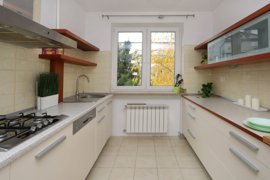 Warszawa, Targówek, Płońska, 3 pokoje po remoncie z tarasem Parter Targówek