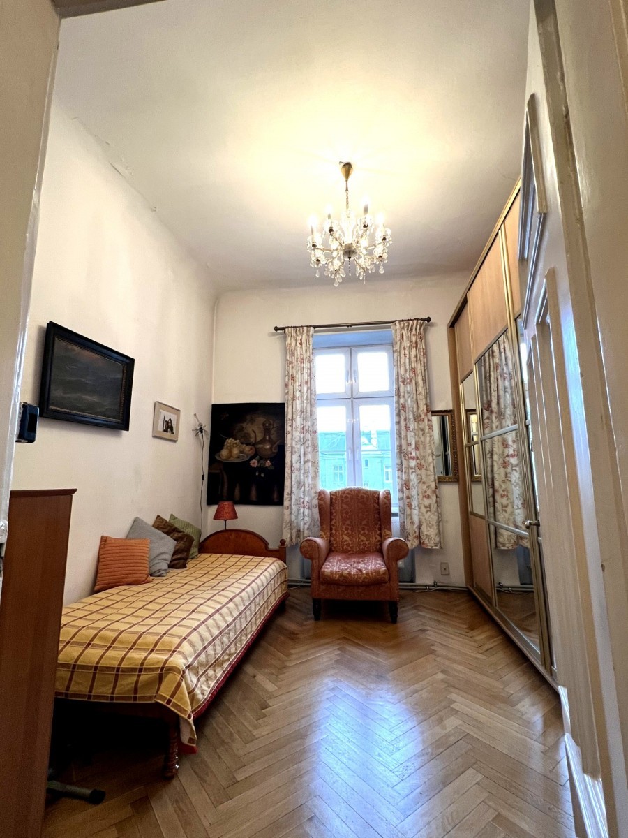 Warszawa, Praga-Północ, Targowa, APARTAMENT W KAMIENICY Z 1900r.