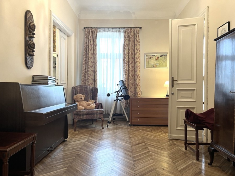 Warszawa, Praga-Północ, Targowa, APARTAMENT W KAMIENICY Z 1900r.