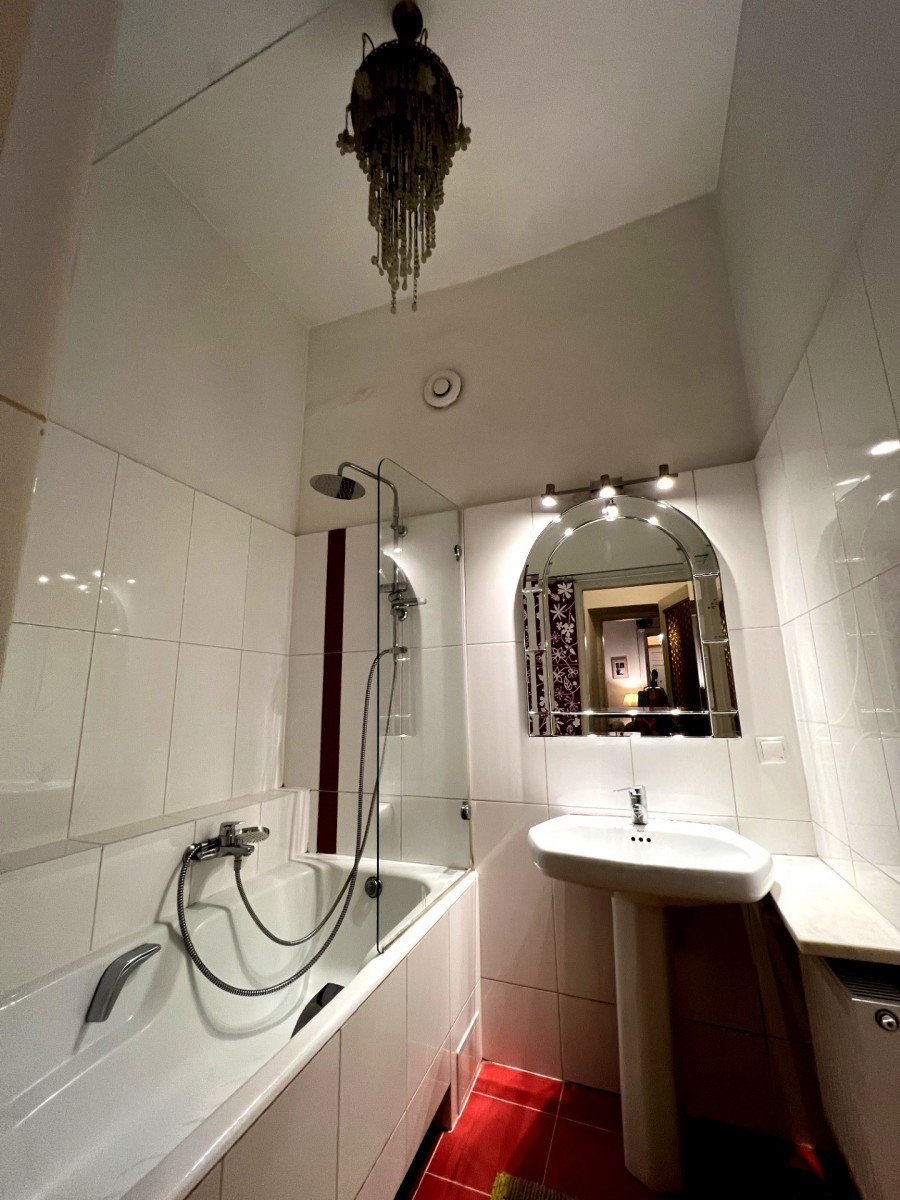 Warszawa, Praga-Północ, Targowa, APARTAMENT W KAMIENICY Z 1900r.