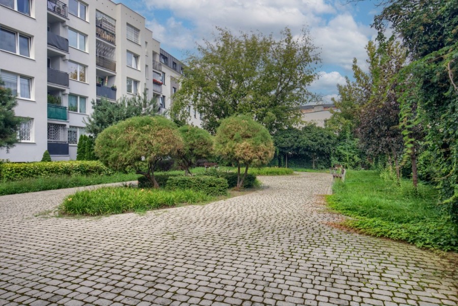 Warszawa, Praga-Północ, Łomżyńska, Dwustronne M3 z potencjałem wśród zielenii