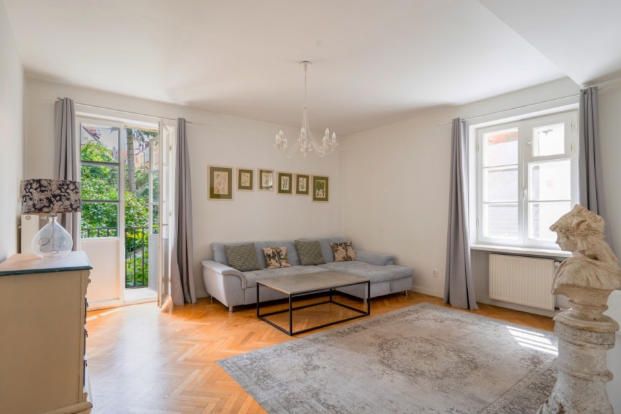 Warszawa, Śródmieście Stare Miasto, Brzozowa, Mieszkanie \"Biały Kruk\" na warszawskiej Starówce