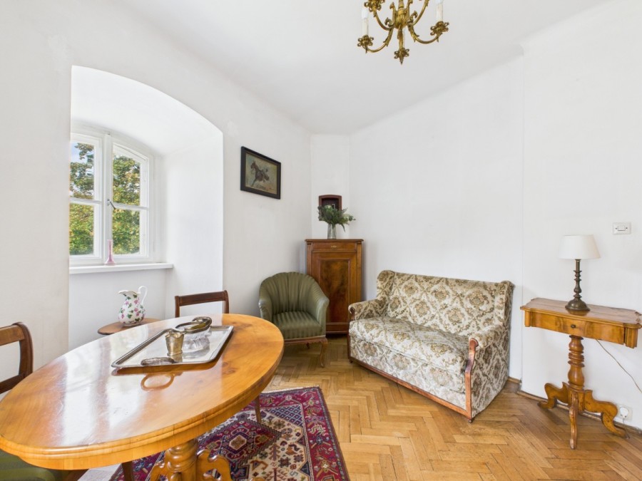 Warszawa, Śródmieście, Kozia, Apartament z historią – dom Jaremy Stępowskiego