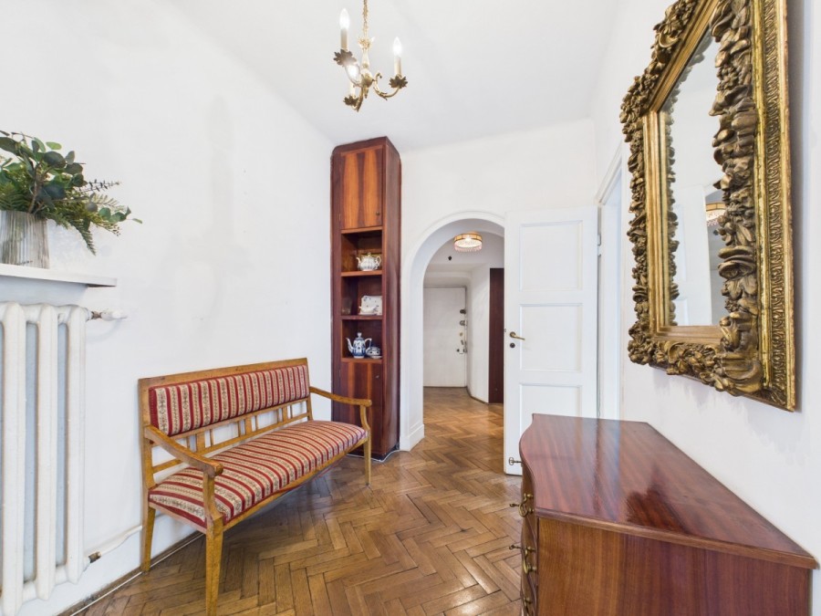 Warszawa, Śródmieście, Kozia, Apartament z historią – dom Jaremy Stępowskiego