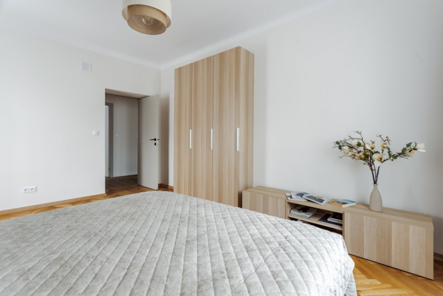 Warszawa, Śródmieście, Elektoralna, Trójstronne 3 pokoje po remoncie w kamienicy