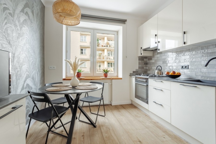 Warszawa, Śródmieście, Elektoralna, Trójstronne 3 pokoje po remoncie w kamienicy