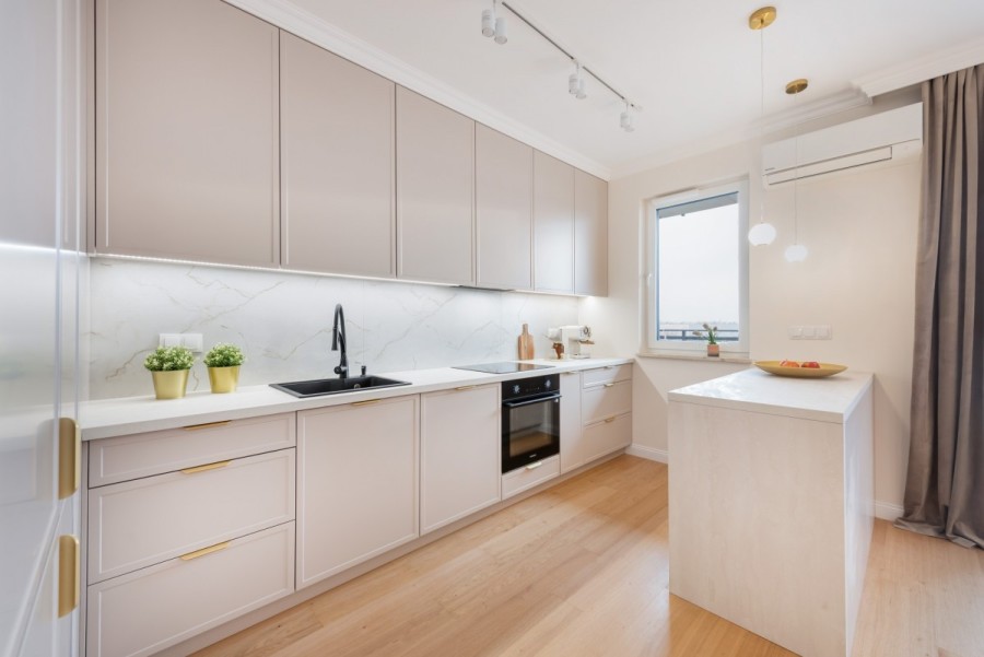 Warszawa, Włochy, Jutrzenki, Wysoki standard, dwustronne i słoneczne