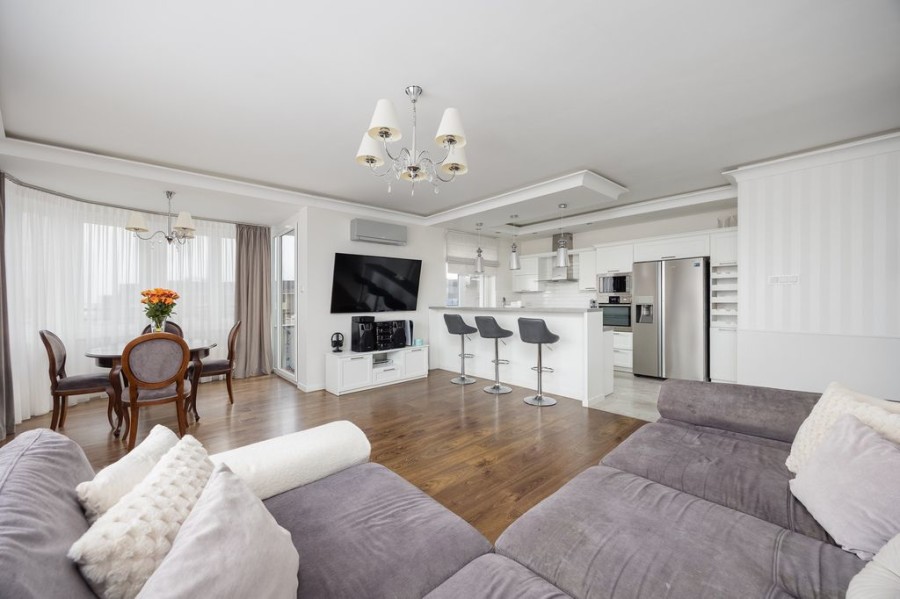 Warszawa, Mokotów, Bukowińska, Ostatnie piętro Metro Wilanowska Parking