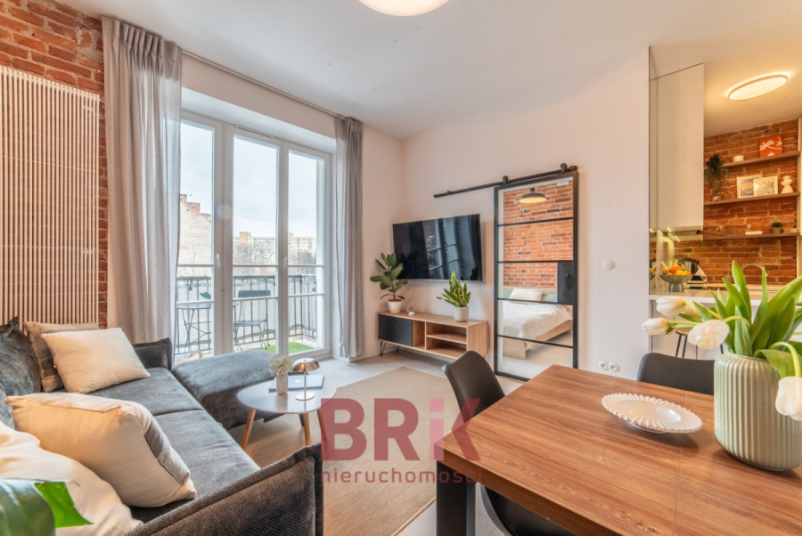 Warszawa, Praga-Północ, Folwarczna, Klimatyczne 2-pokoje w zrewitalizowanej kamienicy