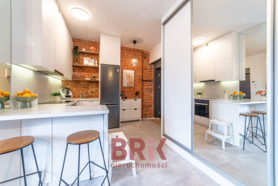 Warszawa, Praga-Północ, Folwarczna, Klimatyczne 2-pokoje w zrewitalizowanej kamienicy