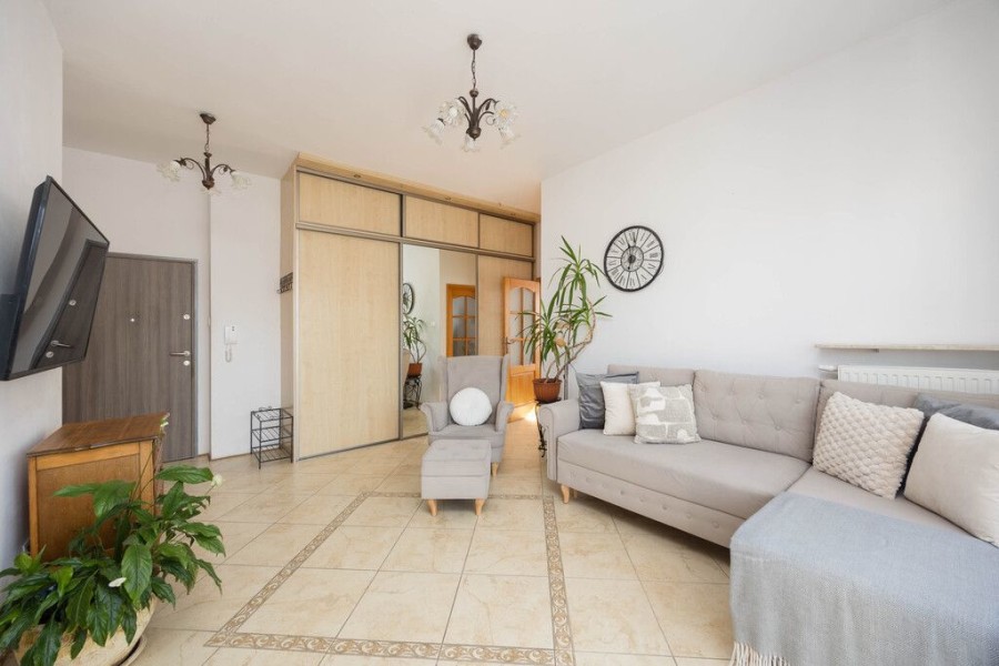 Warszawa, Mokotów Dolny, Bluszczańska, Klimatyzacja Ciche Wysokie pomieszczenia 3m