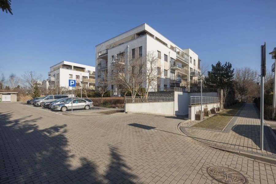 Warszawa, Mokotów Dolny, Bluszczańska, Klimatyzacja Ciche Wysokie pomieszczenia 3m