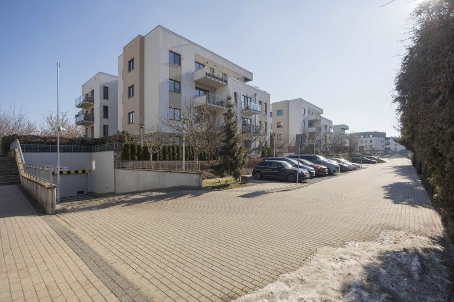 Warszawa, Mokotów Dolny, Bluszczańska, Klimatyzacja Ciche Wysokie pomieszczenia 3m