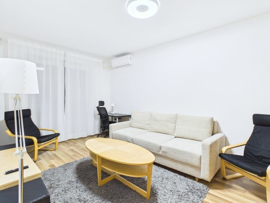 Warszawa, Wola, Jana Ostroroga, 2 Pokojowe Klimatyzacja Garaż Wola