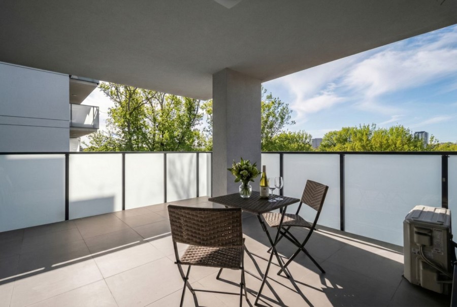 Warszawa, Mokotów Czerniaków, Bluszczańska, 3 pokoje, 2x garaż, komórka, taras 18,25 m2!