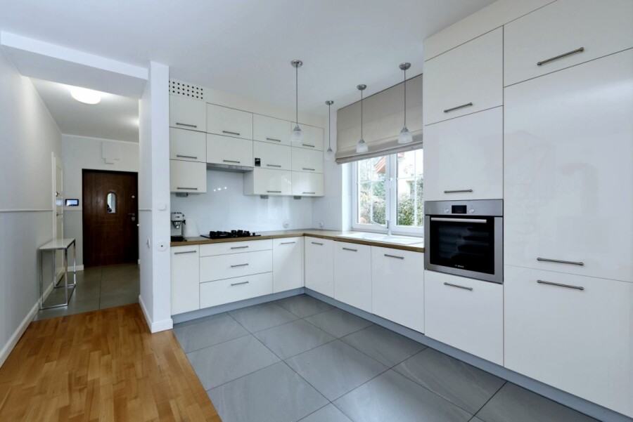 Warszawa, Białołęka, Segment skrajny z pięknie zagospodarowanym ogrodem