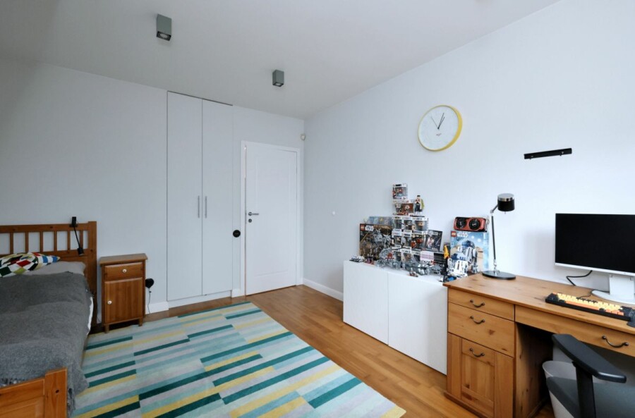 Warszawa, Białołęka, Segment skrajny z pięknie zagospodarowanym ogrodem