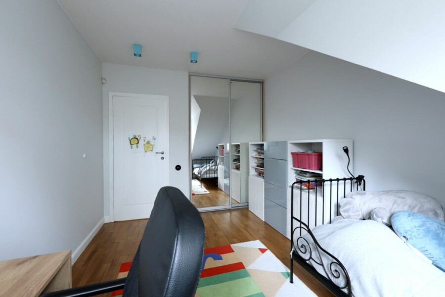 Warszawa, Białołęka, Segment skrajny z pięknie zagospodarowanym ogrodem