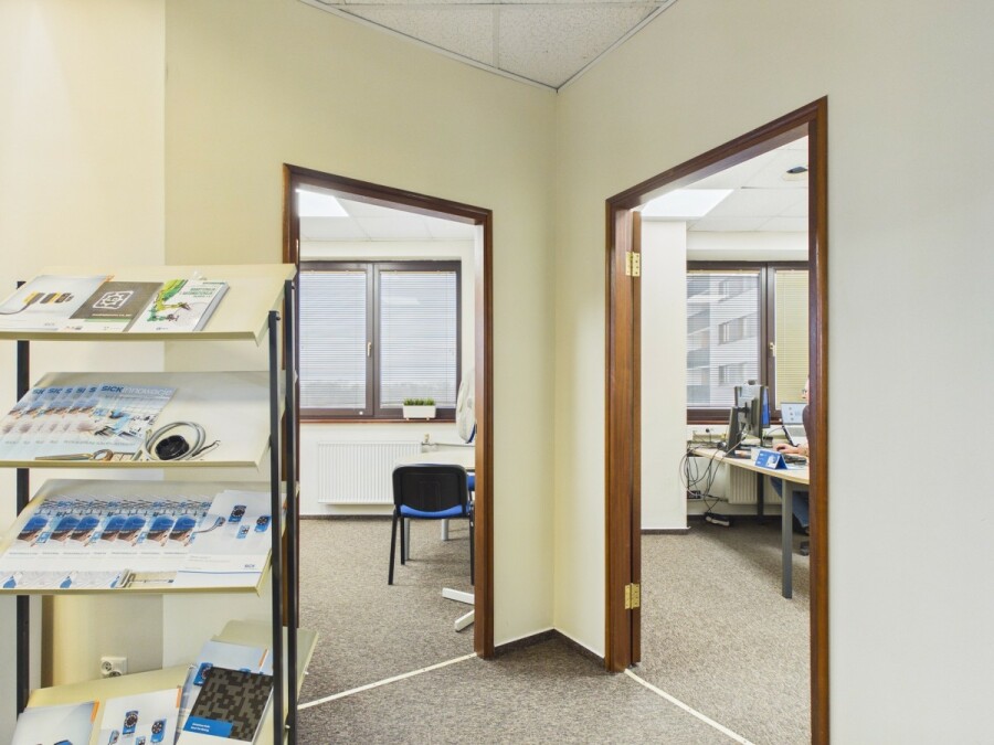 Warszawa, Wola Ulrychów, Nakielska, 4 kondygnacje w budynku biurowym na wynajem