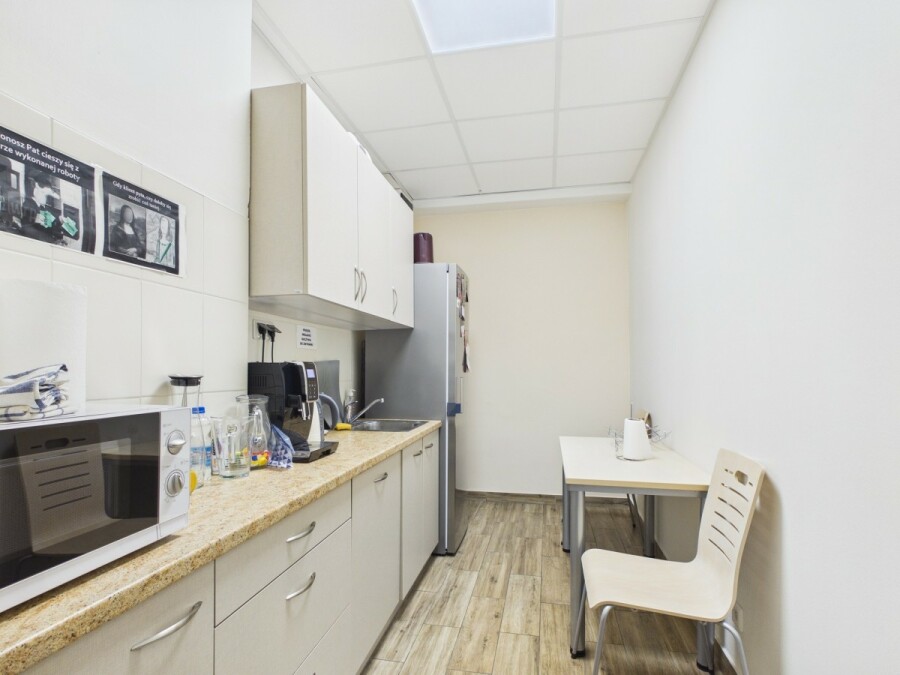 Warszawa, Wola Ulrychów, Nakielska, 4 kondygnacje w budynku biurowym na wynajem