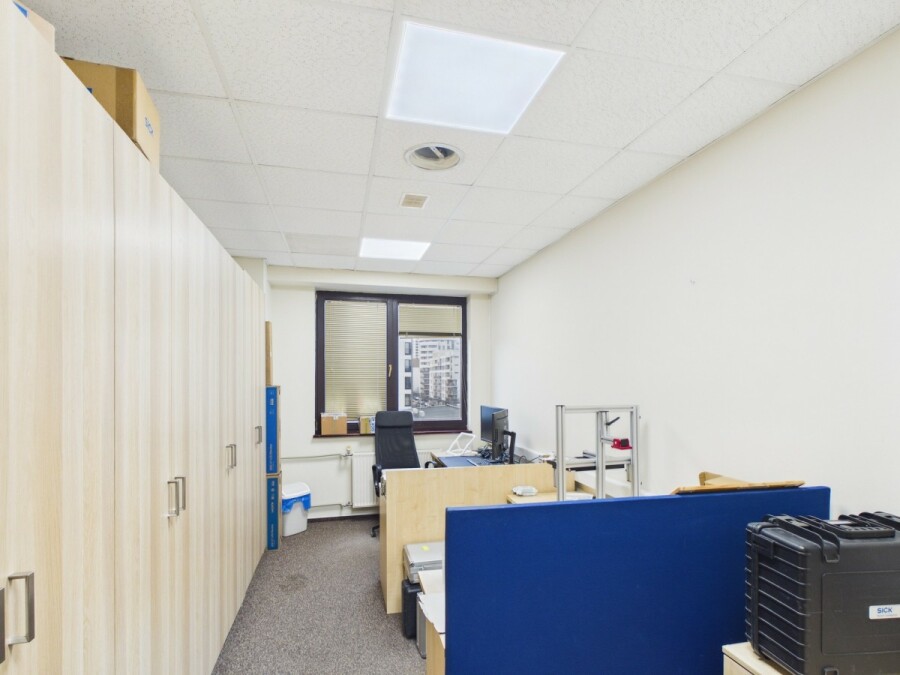 Warszawa, Wola Ulrychów, Nakielska, 4 kondygnacje w budynku biurowym na wynajem