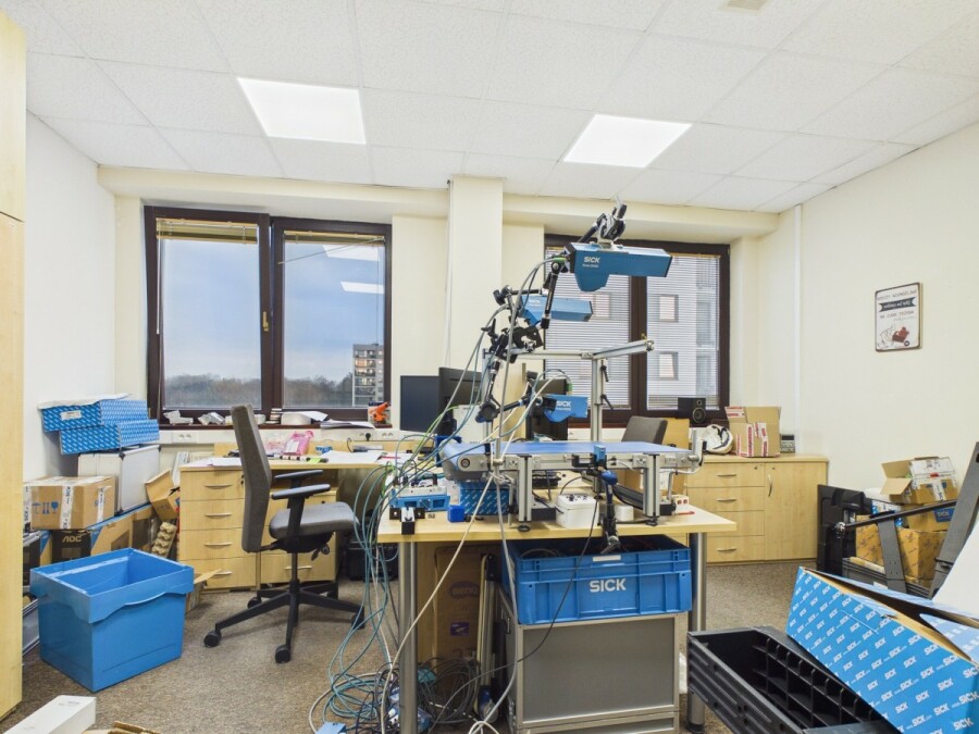 Warszawa, Wola Ulrychów, Nakielska, 4 kondygnacje w budynku biurowym na wynajem