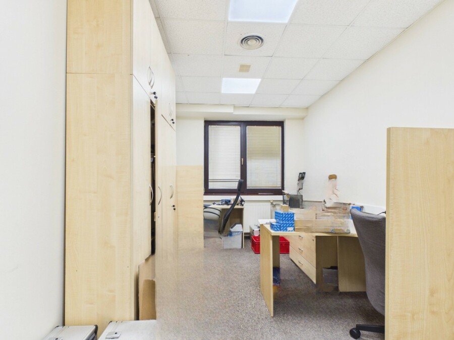 Warszawa, Wola Ulrychów, Nakielska, 4 kondygnacje w budynku biurowym na wynajem