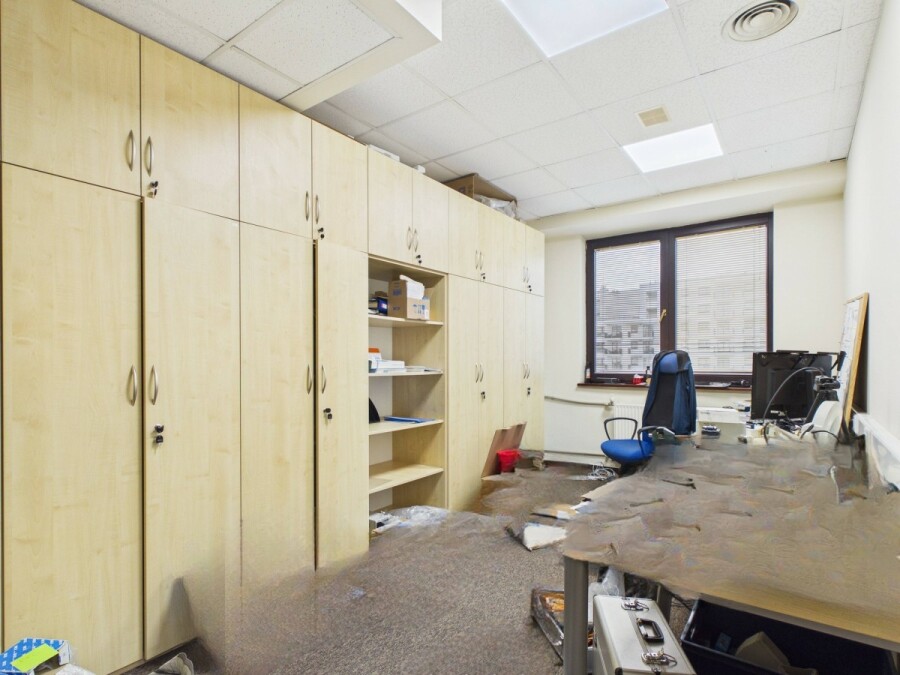 Warszawa, Wola Ulrychów, Nakielska, 4 kondygnacje w budynku biurowym na wynajem