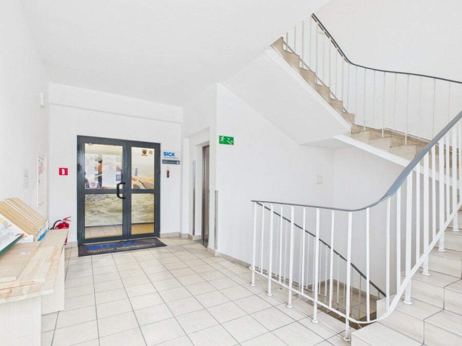 Warszawa, Wola Ulrychów, Nakielska, 4 kondygnacje w budynku biurowym na wynajem