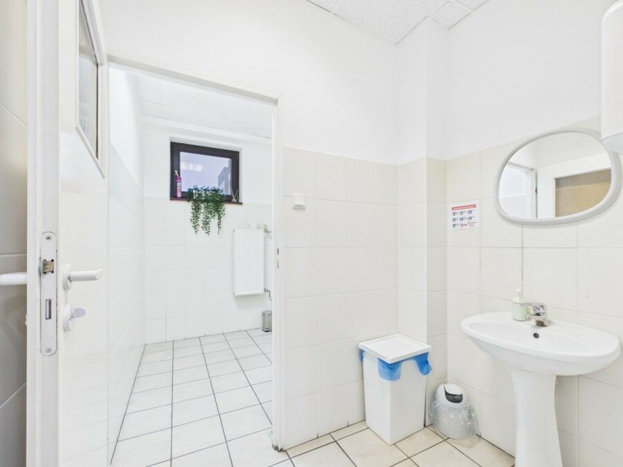 Warszawa, Wola Ulrychów, Nakielska, 4 kondygnacje w budynku biurowym na wynajem