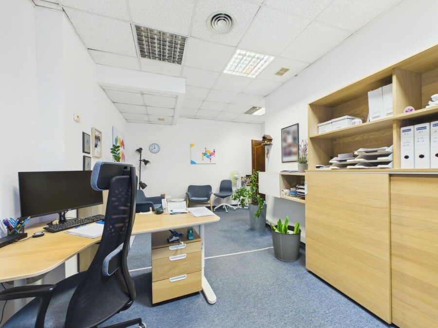 Warszawa, Wola Ulrychów, Nakielska, 4 kondygnacje w budynku biurowym na wynajem