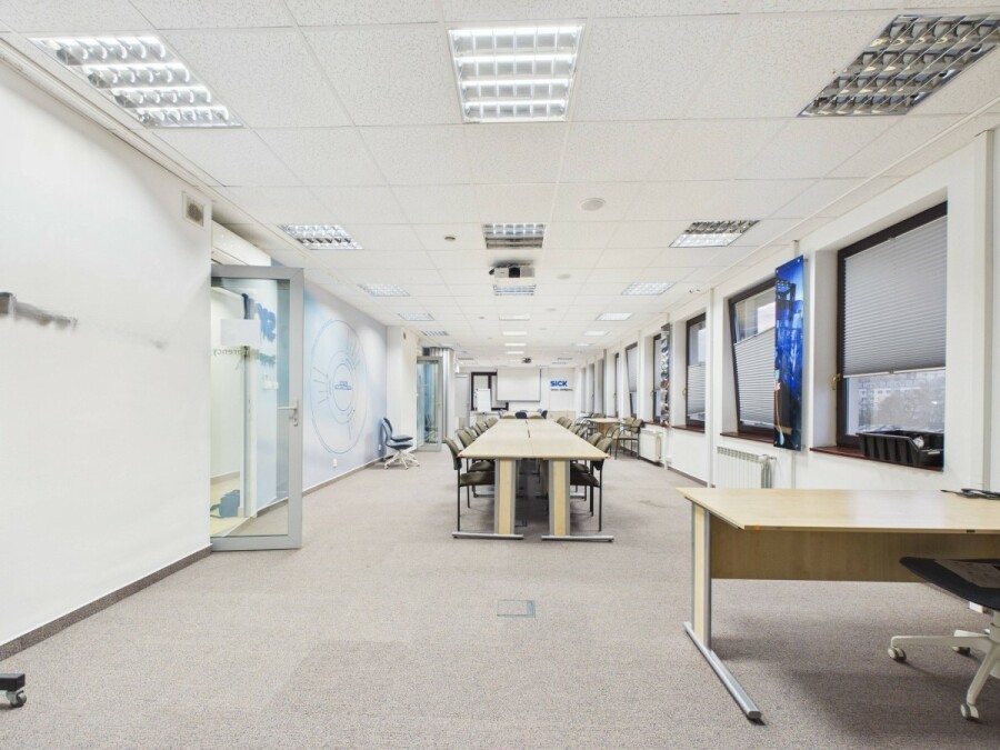 Warszawa, Wola Ulrychów, Nakielska, 4 kondygnacje w budynku biurowym na wynajem